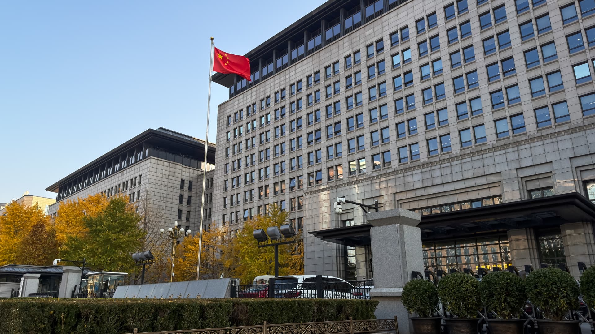 cnbc.com — China targets dozens of U.S. firms in retaliation for Pentagon blacklist