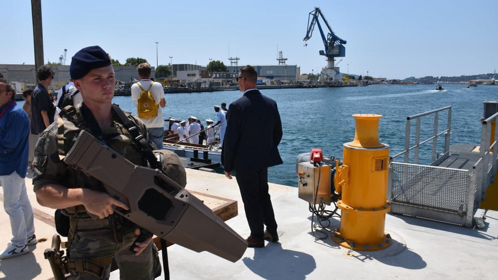 Des drones non identifiés survolent la base navale de Toulon pendant quatre nuits